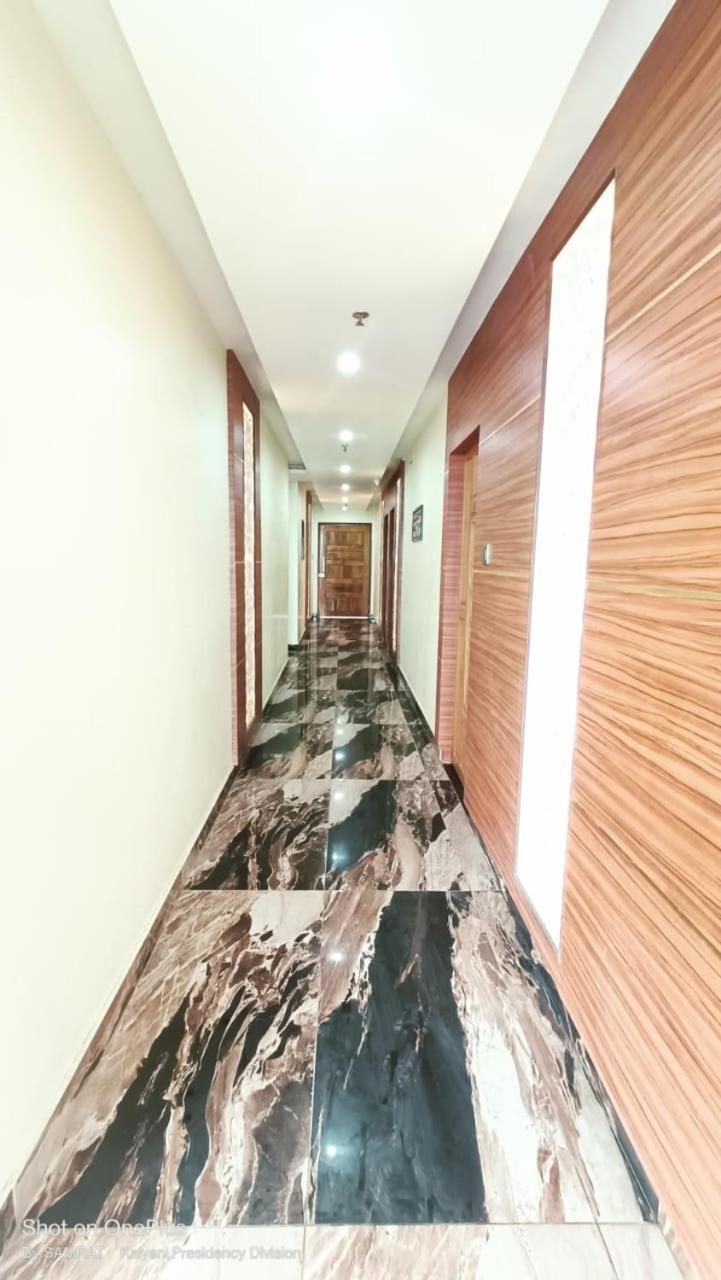 Trisplanet Hotel Kalyani Exterior photo